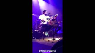 Kendji Girac quot Elle ma aimé quot à la cigale à Paris [upl. by Agnimod]