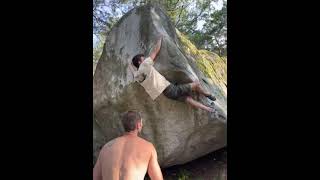 Pensées Cachées Fontainebleau bouldering [upl. by Etna918]