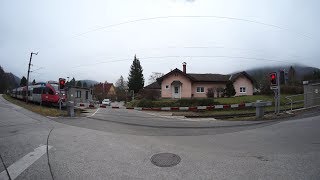 Bahnübergang mit Schranken amp Lichtsignal WaidhofenYbbs Höhenstraße ÖBB Österreich [upl. by Nitsyrc430]