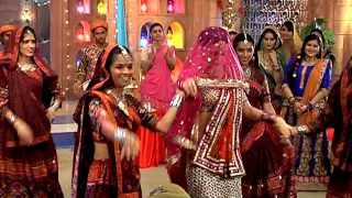 Sanaya Iranis Traditional Dance  Rangrasiya Full Episode [upl. by Afesoj763]