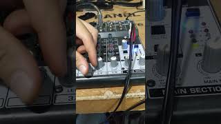 teste da mesa Behringer Xenyx 802 [upl. by Eintruok517]