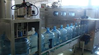 5 gallon container water production line Machine de remplissage deau de 5 gallons [upl. by Urina]