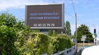 panneau publicitaire led sur pied  Publipub  Quimper [upl. by Adnawuj]