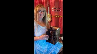 MARTYNE GENDRON et son accordéon [upl. by Isahella]