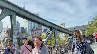 Frankfurt Eiserner Steg footbridge  walking tour  Skyscrapers  Main River  Skyline [upl. by Htebazileharas]