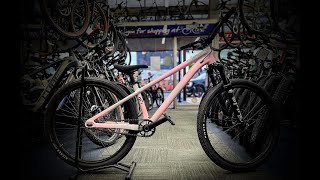 BRAND NEW DIRT JUMP MTB  SPECIALIZED P3 2023 BIKE CHECK [upl. by Mirabel]