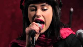 Kimbra  Plain Gold Ring Live on KEXP [upl. by Isherwood513]