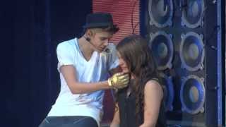 Justin Bieber  One less lonely girl OLLG River Plate Stadium 1210 HD Desde FILA 2 LIVE [upl. by Yme]