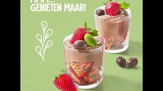 Chocolademousse met gemarineerde aardbeien en basilicum [upl. by Sergias157]