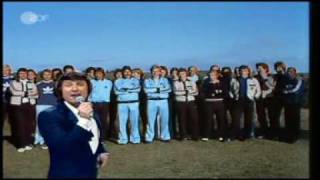 Udo Jürgens amp die dt Fußballnationalmannschaft  Buenos Dias Argentina  1978 [upl. by Akire516]