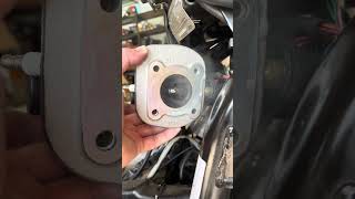 How to verify if Fuel injector and Air injector are working together Aprilia Scarabeo 50 2T Ditech [upl. by Noseaj]