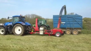 Silage 2014 JF 1060 trailed forage harvester chopping grass [upl. by Black]