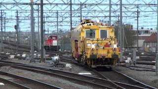 Strukton stopmachine CSM 5 093X te Utrecht Centraal 29 april 2013 [upl. by Yeslaehc]