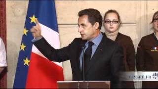 Remise de la galette des rois au Palais de lElysée [upl. by Rosabella]