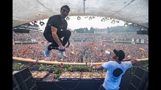 The Chainsmokers  Tomorrowland 2015 [upl. by Betteanne]