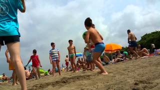 Gioco a palla in spiaggia 2015 [upl. by Aitam]