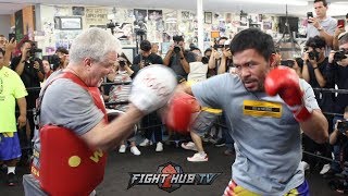 DAMN MANNY PACQUIAO DROPS FREDDIE ROACHS MITT TRAINING FOR KEITH THURMAN SPEED 100 [upl. by Weider]