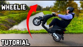 🤓WHEELIE TUTORIAL MET EEN 4T ZIP 156 [upl. by Aleta]