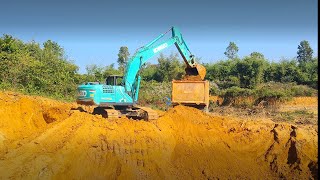 KOBELCO SK220XDLC EXCAVATOR Dumper loading [upl. by Ruthanne]