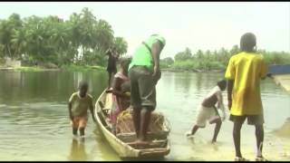 La Côte dIvoire effectue le déversement dhydrocarbures vidéo [upl. by Eissahc]