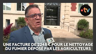 Ce maire réclame 2248 euros aux agriculteurs pour le nettoyage du fumier déposé devant la mairie [upl. by Kenward]