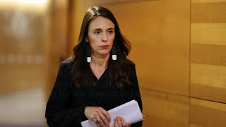 Neuseeland Ardern ordnet kurzen Lockdown in Auckland an  AFP [upl. by Rourke]