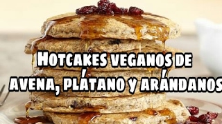 Hotcakes de avena veganos Desayuno saludableVegan PancakesPanqueques con plátano y arándanos [upl. by Botti975]