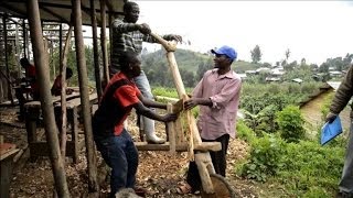 Le tshukudu la trottinette congolaise qui peut tout [upl. by Steep]