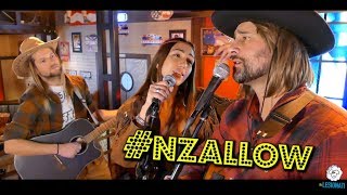 quotNZALLOWquot  Parodia Shallow Lady Gaga amp Bradley Cooper Video completo THE LESIONATI [upl. by Rednal]