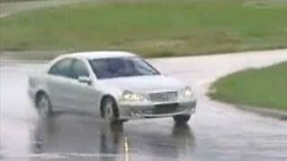 What to Do When Your Car Hydroplanes [upl. by Eirod]