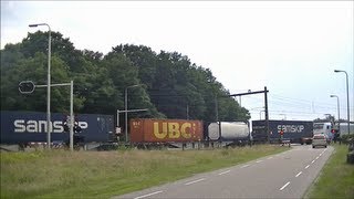 Spoorwegovergang Holten  Dutch railroad crossing [upl. by Padgett260]