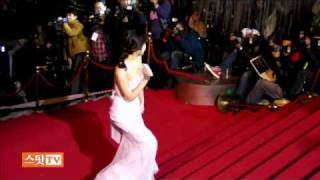 Seo Yeong Hee 8th Korea Film Awards 2010 Redcarpet Video [upl. by Torre441]