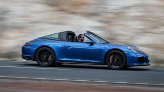 2017 Porsche 911 Targa 4 GTS ESSAI  Du souffle à tous les étages [upl. by Gert]