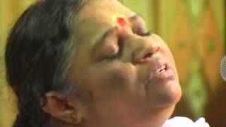 Amma Mata Amritanandamayi Devi singing Lokah Samastha Sukhino Bhavanthu [upl. by Kaile]