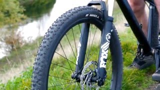 2016 Diamondback Hook Line Syncr amp Syncr Pro Hardtail Mountain Bikes [upl. by Erreid]