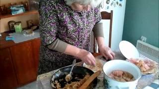 Постни сарми за Бъдни вечер  My Grandmas recipes Vegetarian stuffed cabage leaves sarmi [upl. by Dutchman]