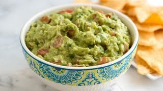 How to Make Fresh Homemade Guacamole  Easy Guacamole Recipe [upl. by Lanna]