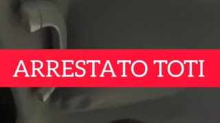 Arrestato Toti i politici sono ormai gli scendiletto del potere economico [upl. by Wing]