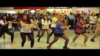 Gangnam Style Flashmob at Square 2 Singapore [upl. by Kyd147]