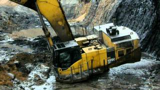 Komatsu PC1250 Stuck in mining pit [upl. by Hada]