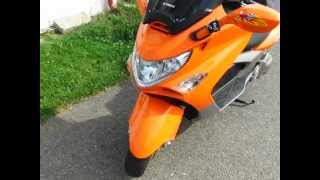 Kymco Xciting 500 [upl. by Refannej]