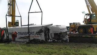 Berging vrachtwagen A28 Nijkerk Putten [upl. by Rafaello162]