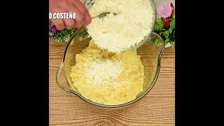 Cómo Hacer unas Arepas Quesudas de Yuca receta recetacolombiana recetasfacilescocinafacil [upl. by Alyworth524]