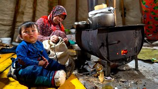 Russian NOMADS Life in TUNDRA North of RUSSIA Nenets everyday life [upl. by Eyla648]