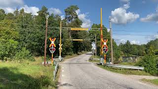 Järnvägsövergång Hjortsberga  Swedish railroad crossing [upl. by Josephine]