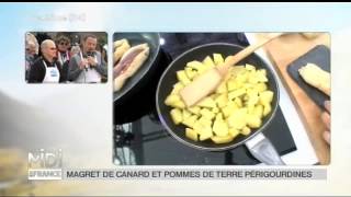 RECETTE  Magret de canard et pommes de terre sarladaises [upl. by Ennayrb]