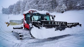 Valtorta Piani di Bobbio 3560 cm battipista in azione sulla Pista Busi [upl. by Neeli]