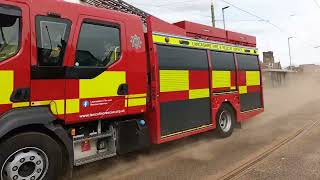 Lancashire fire and rescue from Fleetwood kicking up some dust in Cleveleys [upl. by Nowahs]