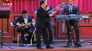 FUAT FUAD ISPIR LIVE IN Suryoyo SAT GALA 2010 Shlomo l kulkhun SURYOYE [upl. by Idelle864]