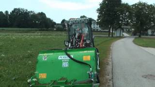 Weidemann Hoflader mäht Strassenrand mit Peruzzo Anbaugerät [upl. by Huttan534]